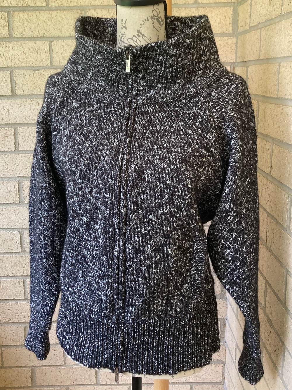 Anne Klein Funnel Neck Double Zipper Front Black White Wool Blend Knit Jacket
